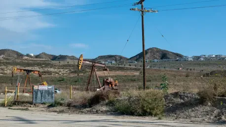 EIA Forecasts Record U.S. Oil Output, Warns of Price Drop